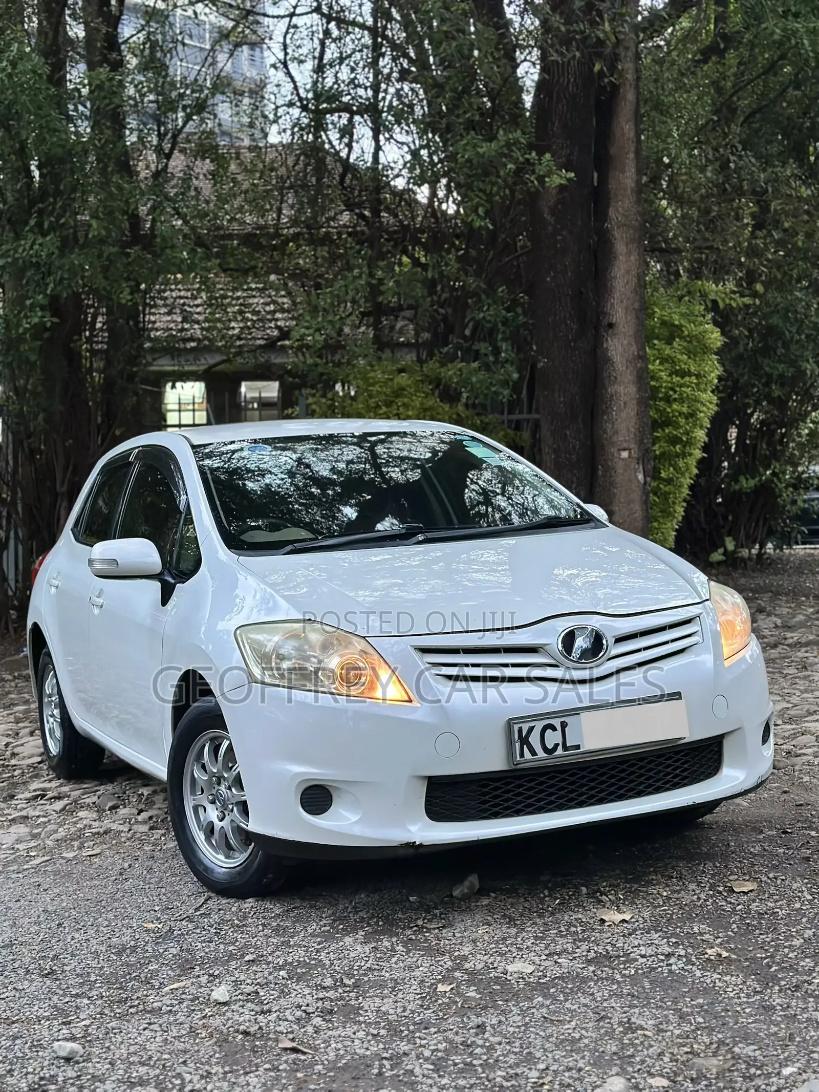 Toyota Auris 2010 White