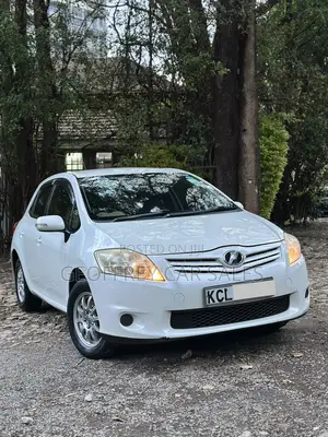Toyota Auris 2010 White