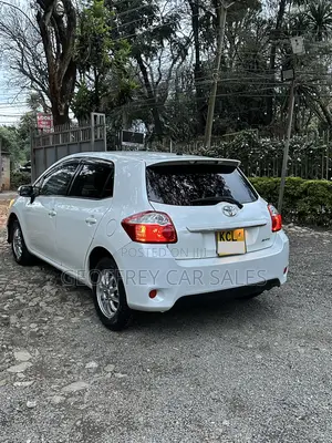 Toyota Auris 2010 White