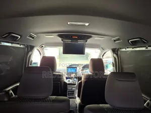 Toyota Voxy 2019 Pearl