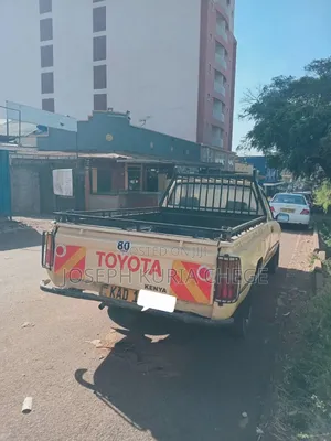 Toyota Hilux Single Cab Pickup Truck Manual 5speed Petrol 3y