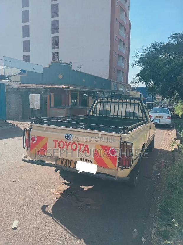 Toyota Hilux Single Cab Pickup Truck Manual 5speed Petrol 3y