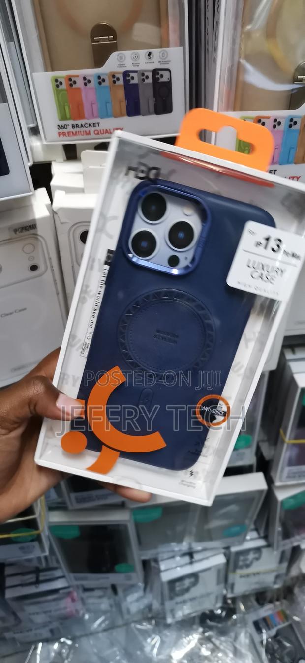 iPhone 13 Pro Max Luxury Matte Leather With a Textured Grip Case - thumbnail 2