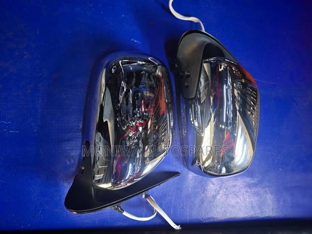 Chrome Powered Side Mirror Toyota Hiace 7l/9l - main view