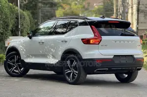 Volvo XC40 T5 Petrol AWD 2019 White