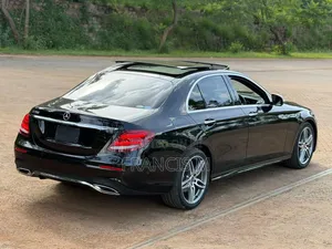 Mercedes-Benz E200 2019 Black