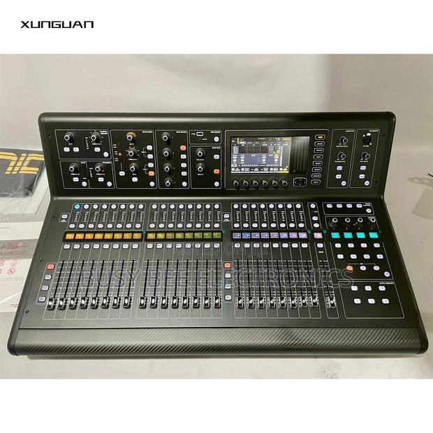 M32 Live Digital Console for Live and Studio 32 Preamplifiers Mixer