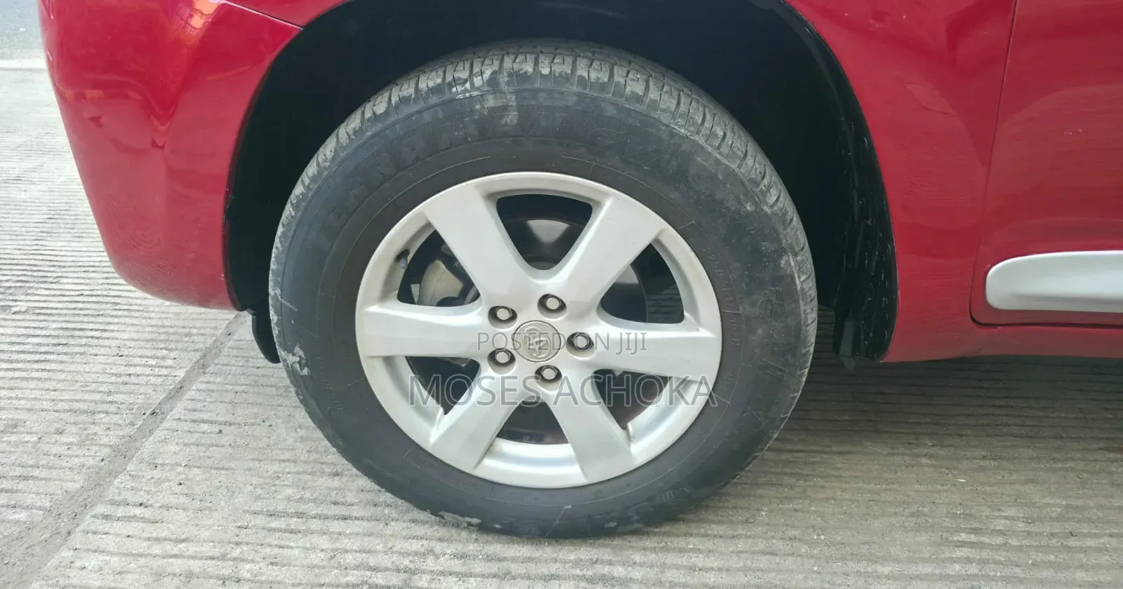 Toyota Vanguard 2013 Red