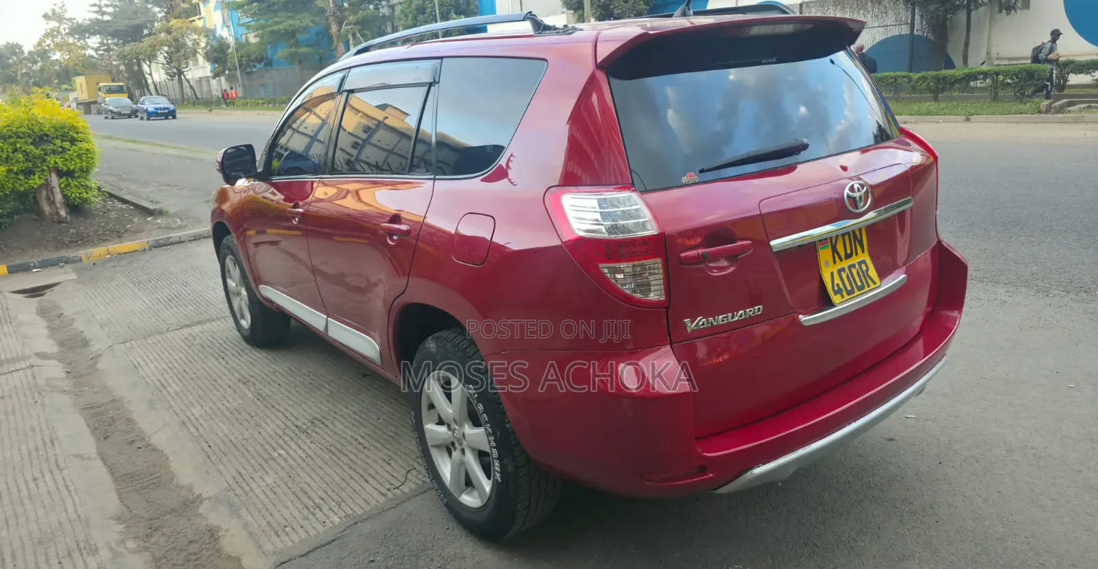 Toyota Vanguard 2013 Red