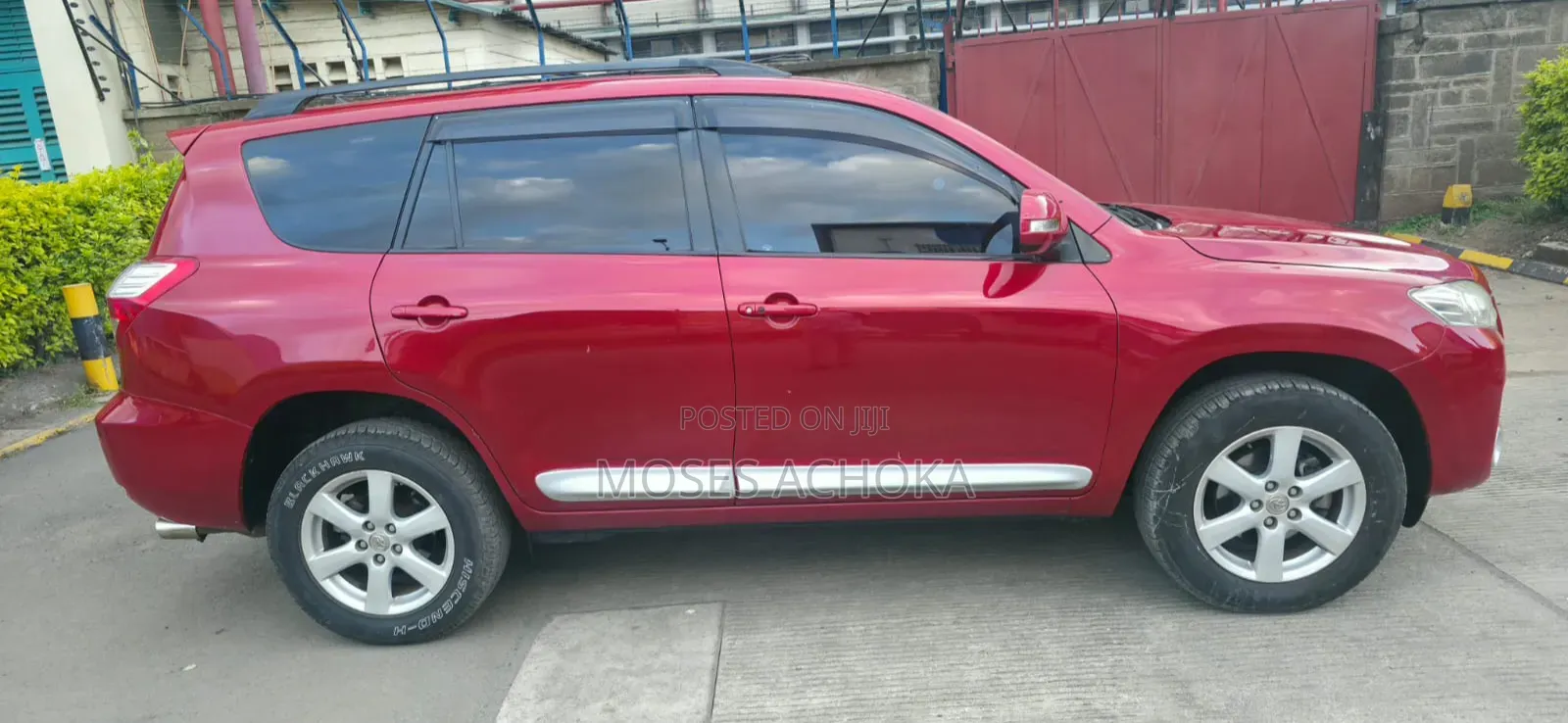 Toyota Vanguard 2013 Red