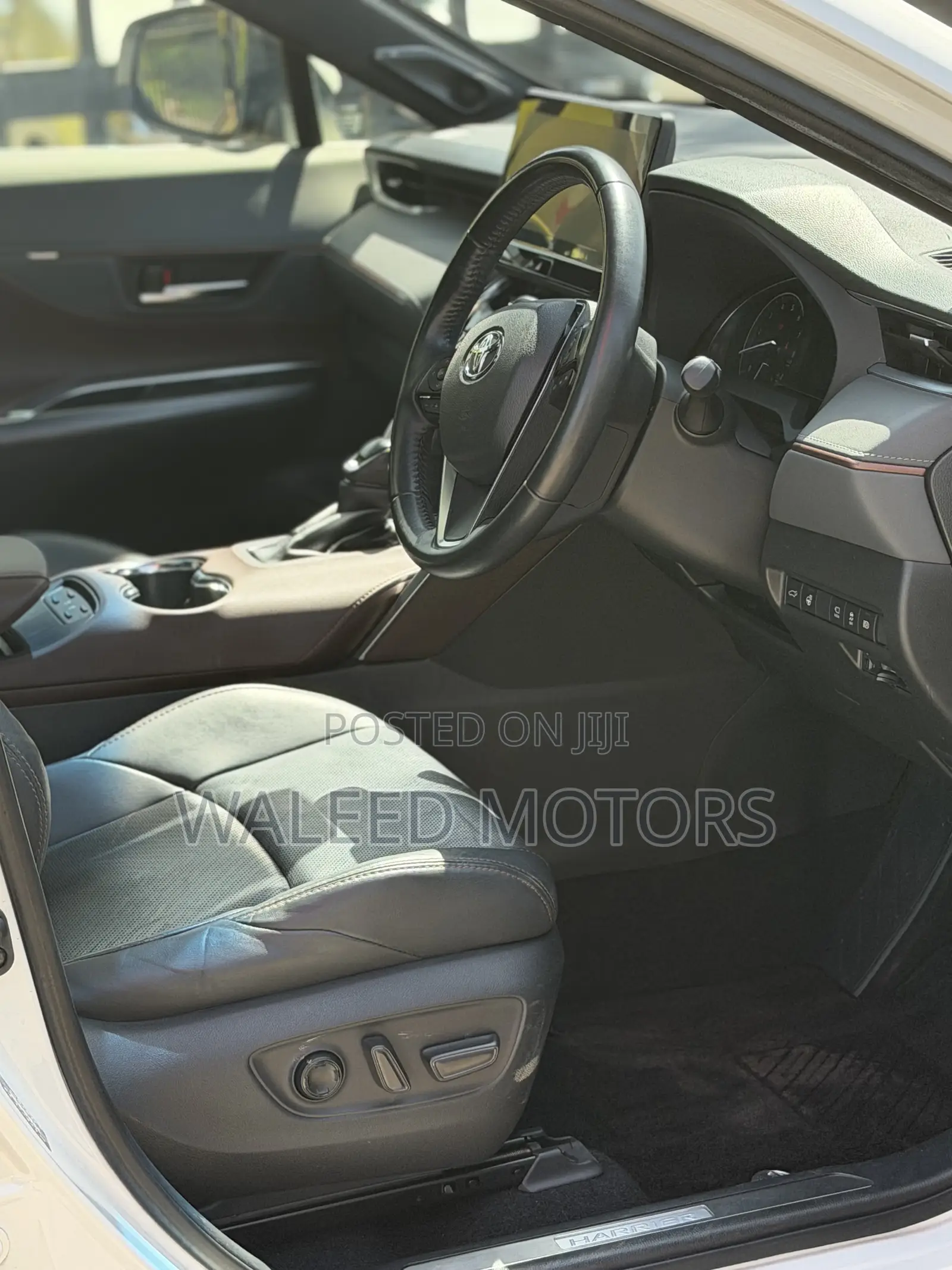 Toyota Harrier 2.0 2020 Pearl