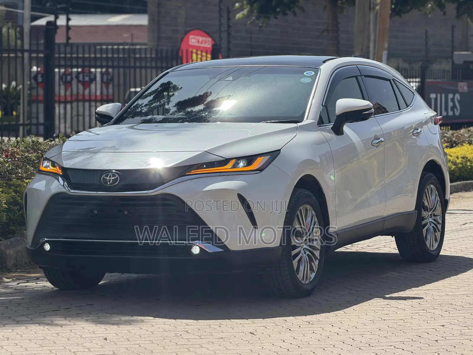 Toyota Harrier 2.0 2020 Pearl
