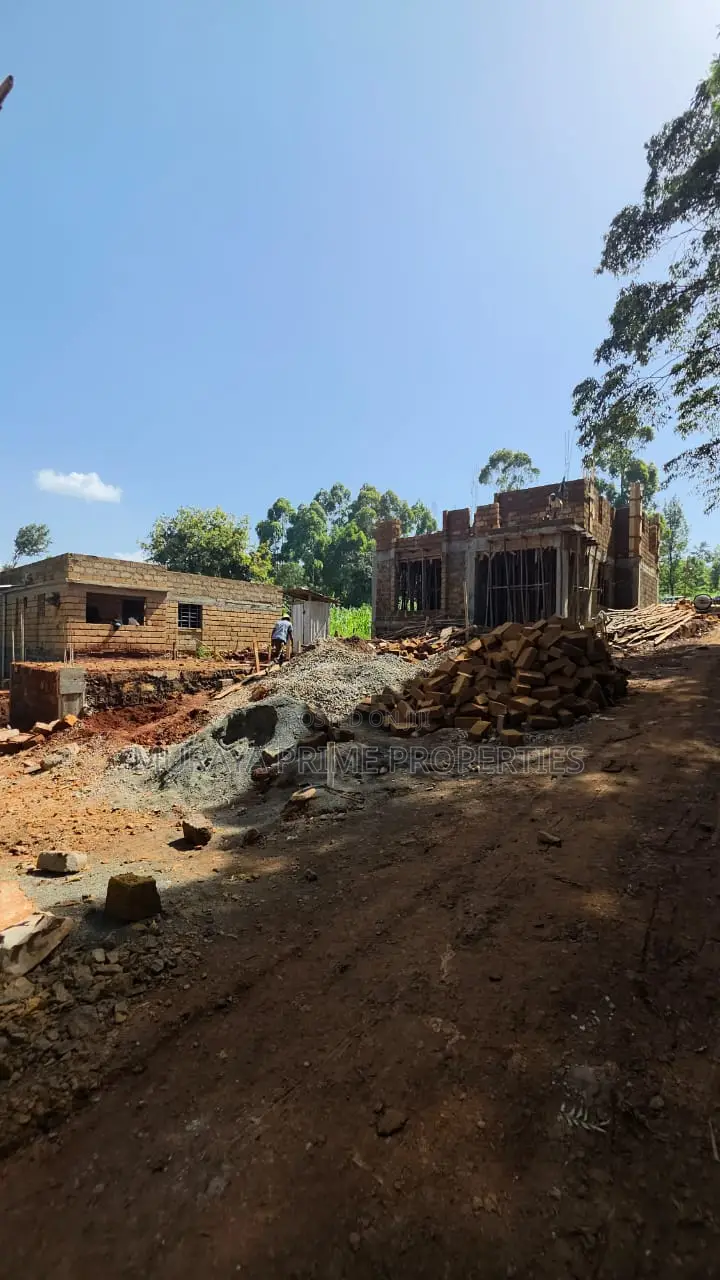 5bdrm Maisonette in Kibiku for sale