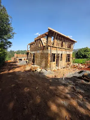5bdrm Maisonette in Kibiku for sale