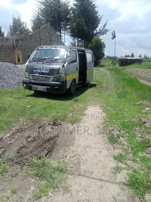 Nissan Caravan (Urvan) 2003 Silver