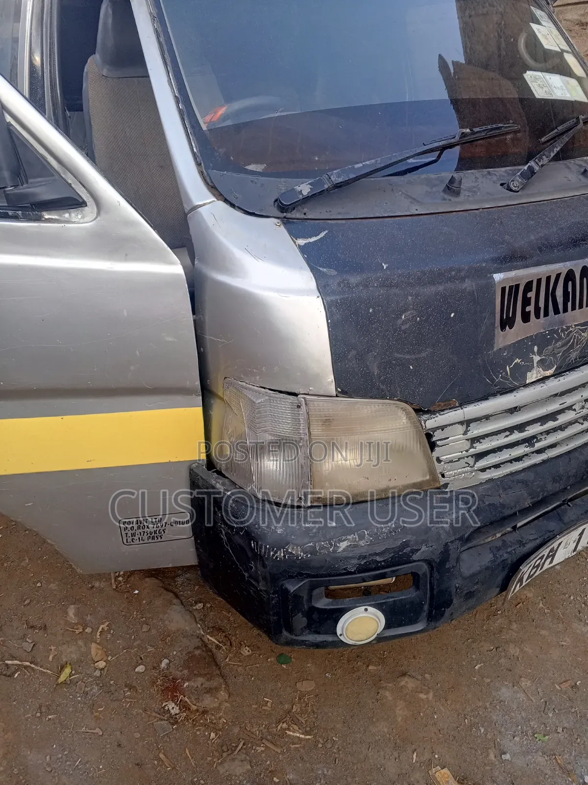 Nissan Caravan (Urvan) 2003 Silver