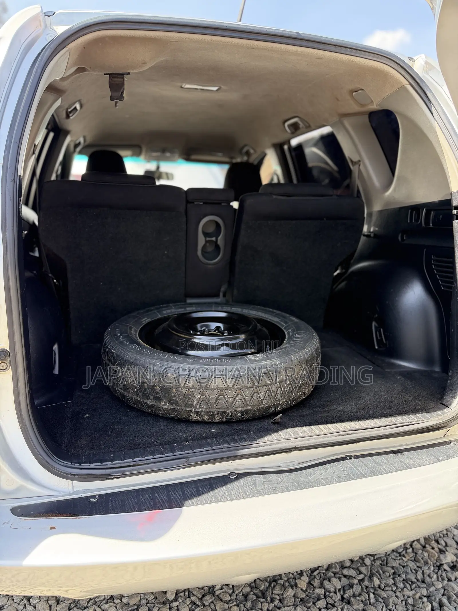 Toyota RAV4 2010 Silver