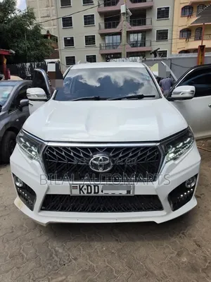 Toyota Land Cruiser Prado 2016 White
