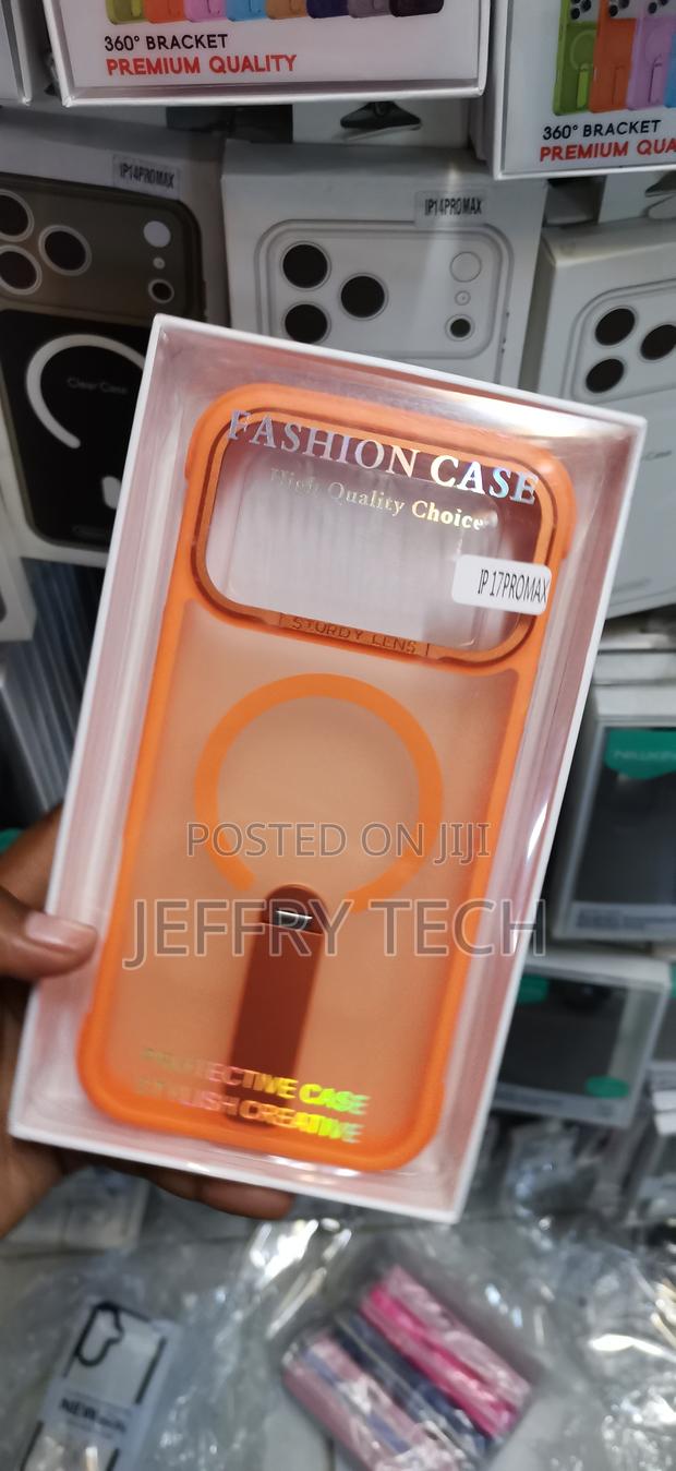iPhone 17 Pro Max Features a Frosted, Matte-Finish Polycarbonate Case - thumbnail 2