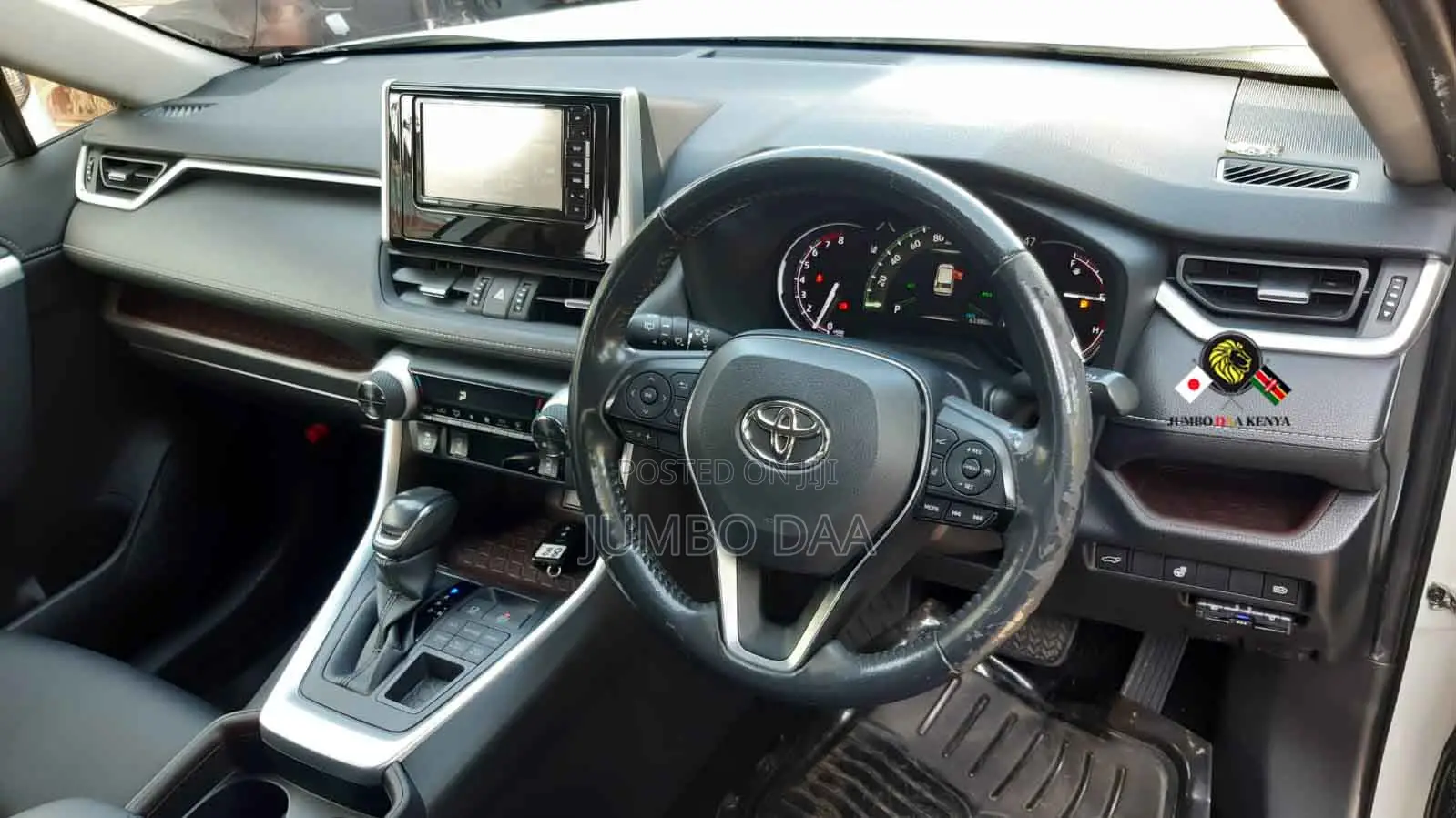 Toyota RAV4 XLE Premium AWD 2019 White