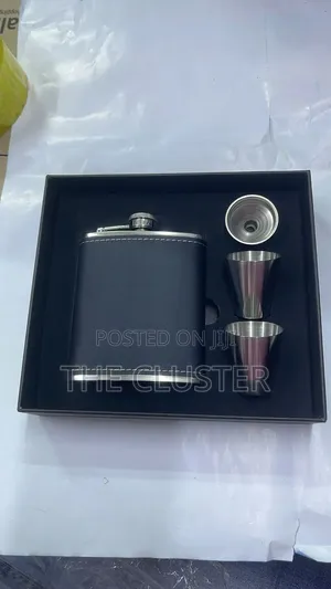 Plain Hip Whisky Flask
