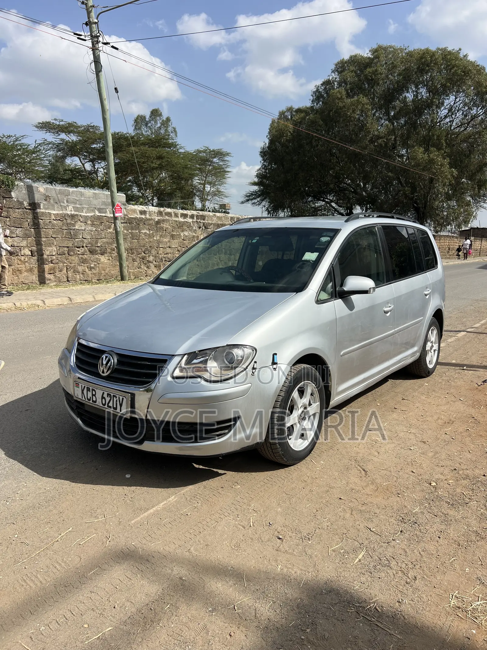 Volkswagen Touran 2010 Silver
