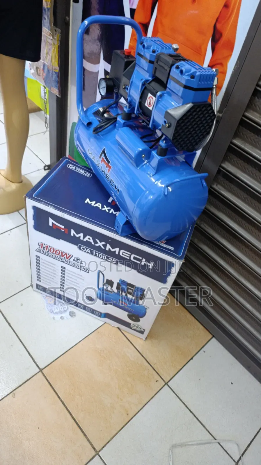 Maxmech 25l 1100watts Silent Compressor/Maxmech 25l Oilless Electric