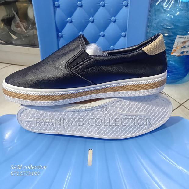Wipe and Go Ladies Rubber Shoes - thumbnail 3