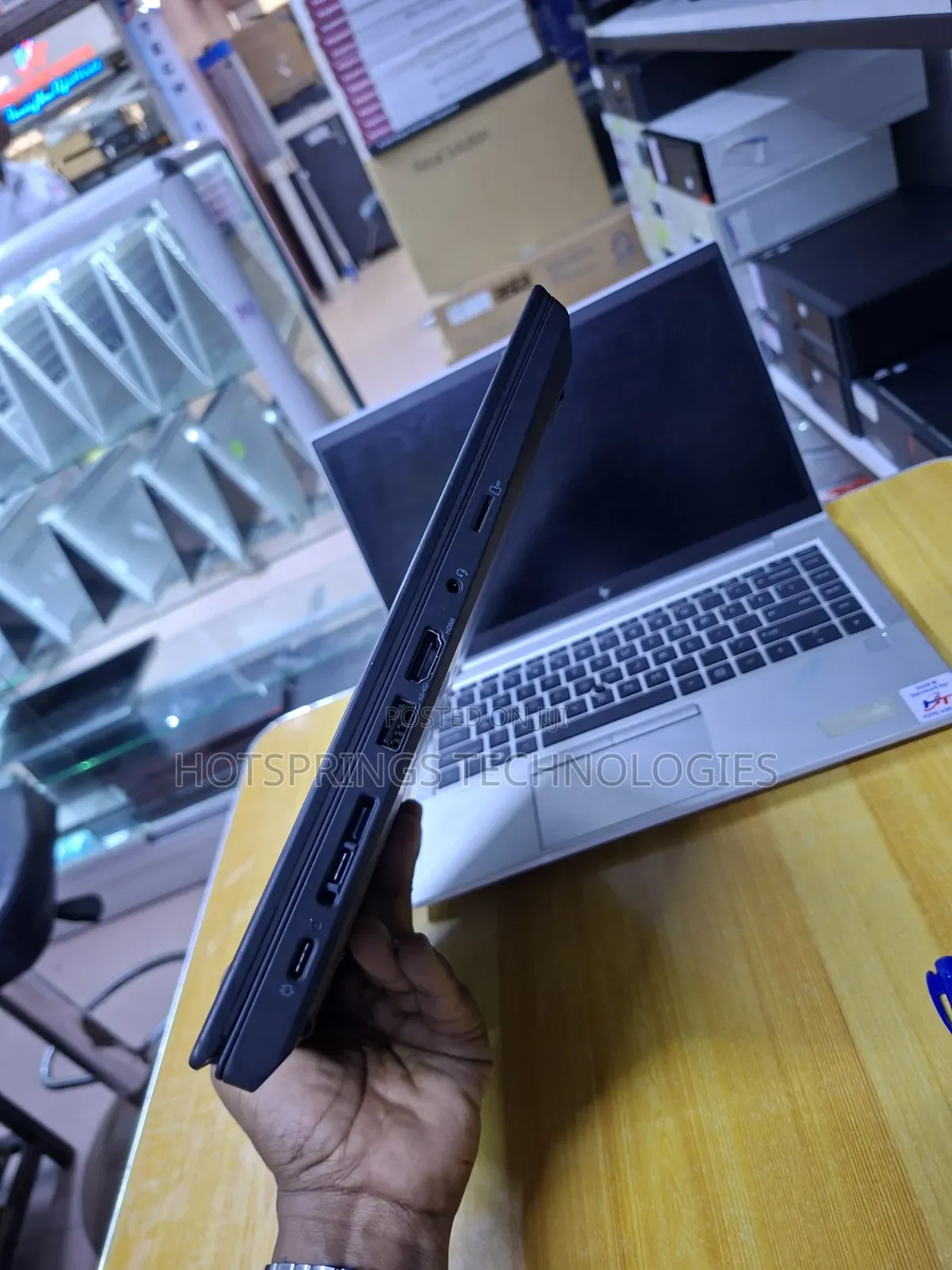 Laptop Lenovo 8GB AMD Ryzen 5 SSD 256GB
