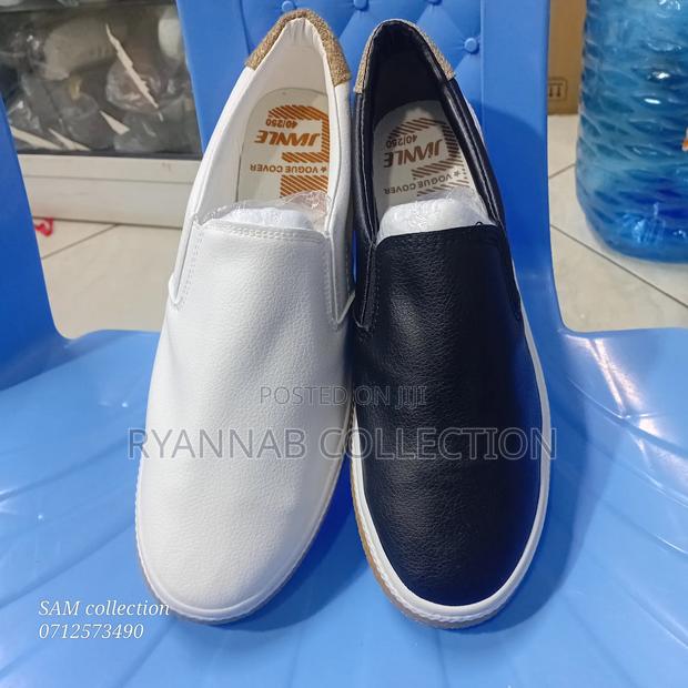 Wipe and Go Ladies Rubber Shoes - thumbnail 10