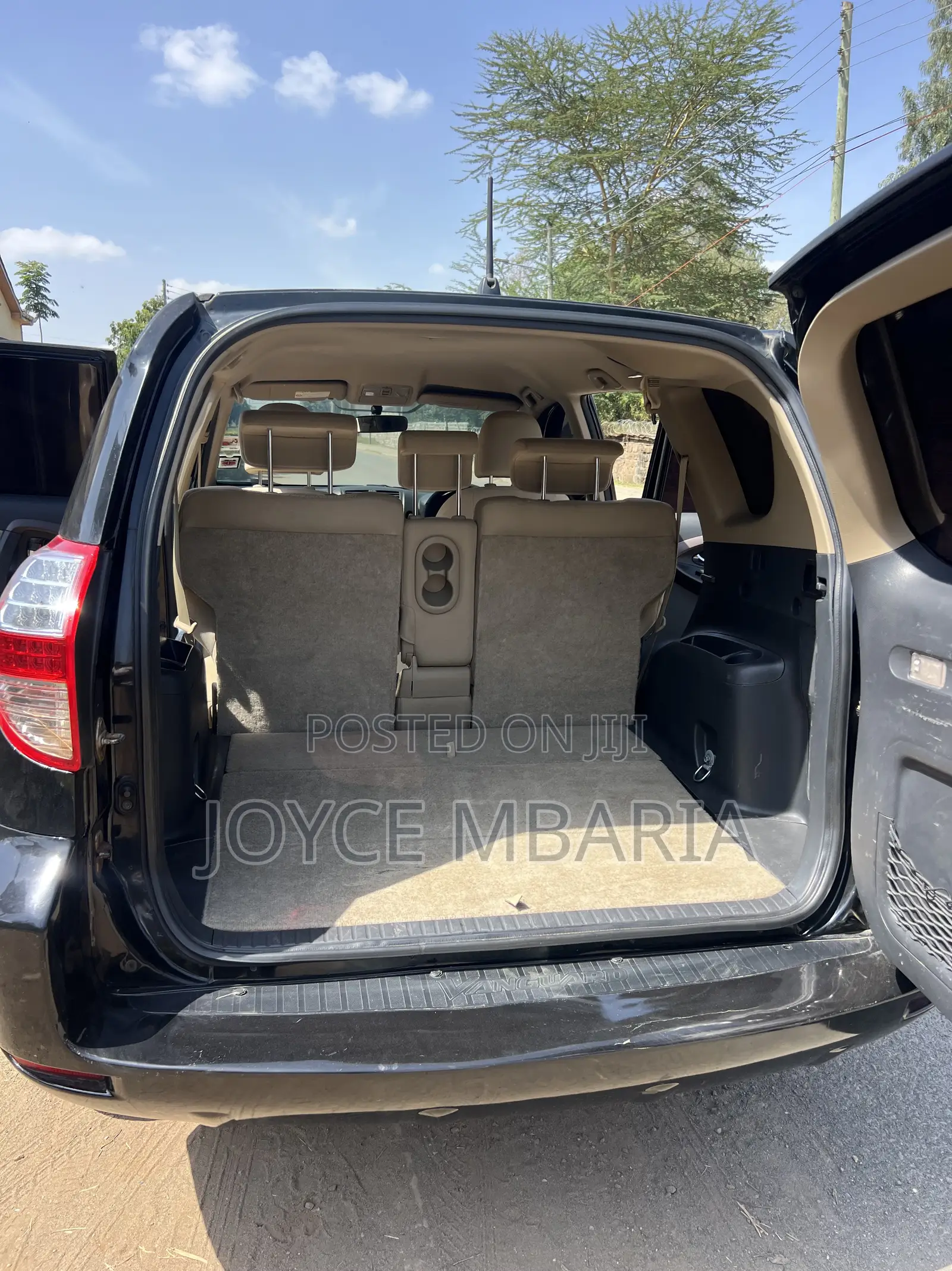 Toyota Vanguard 2013 Black