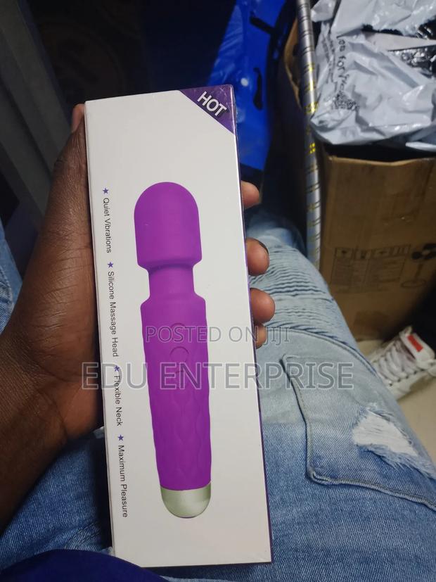 Quiet Vibrator/Silicone Massage Head - main view