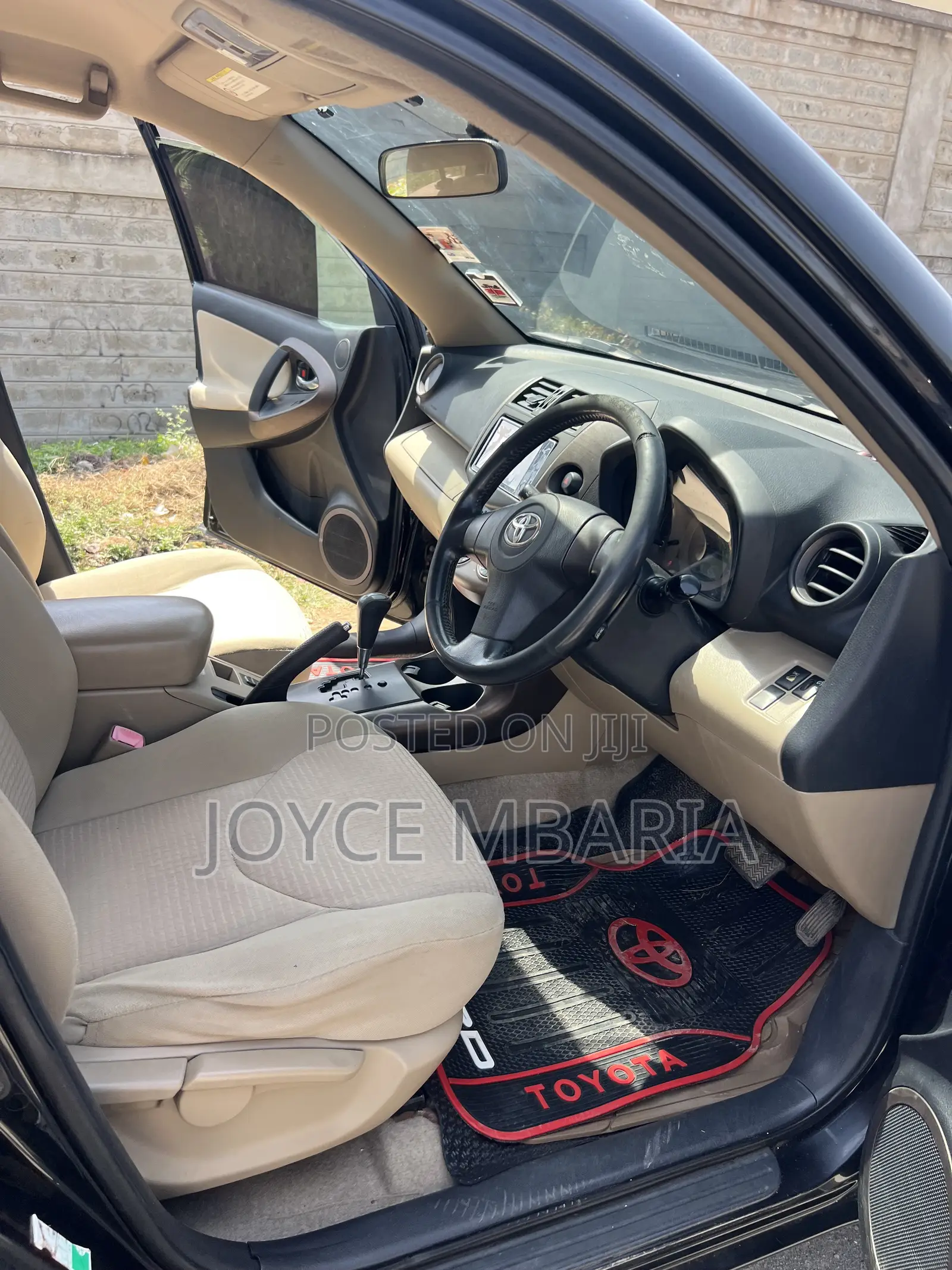 Toyota Vanguard 2013 Black