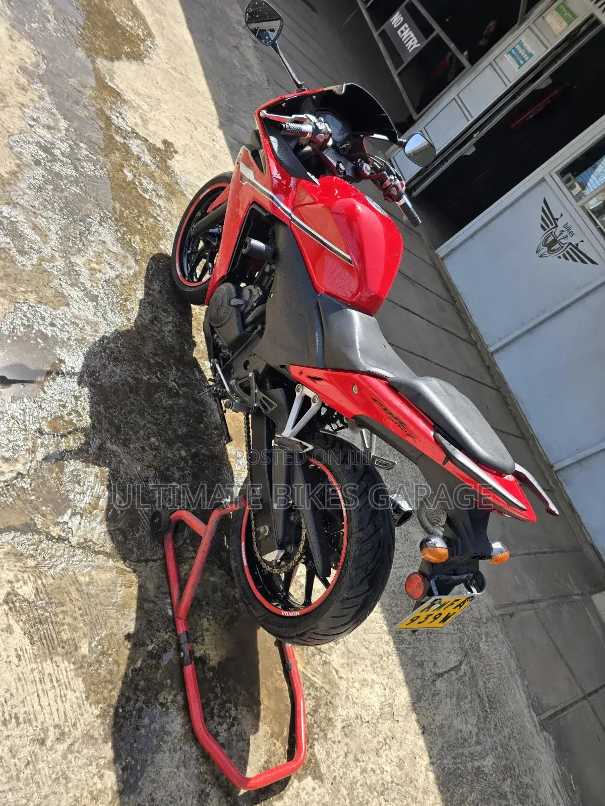 Honda CBR 2012 Red