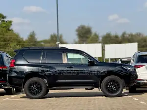 Toyota Land Cruiser Prado 2.7 2021 Black