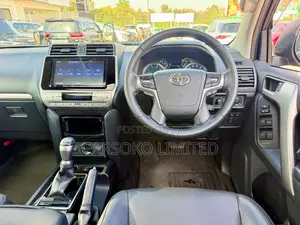 Toyota Land Cruiser Prado 2.7 2021 Black