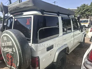 Toyota Land Cruiser 2012 White