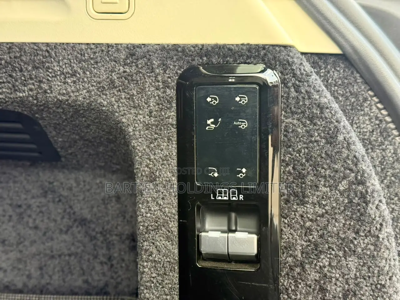 Land Rover Range Rover 2022 Black