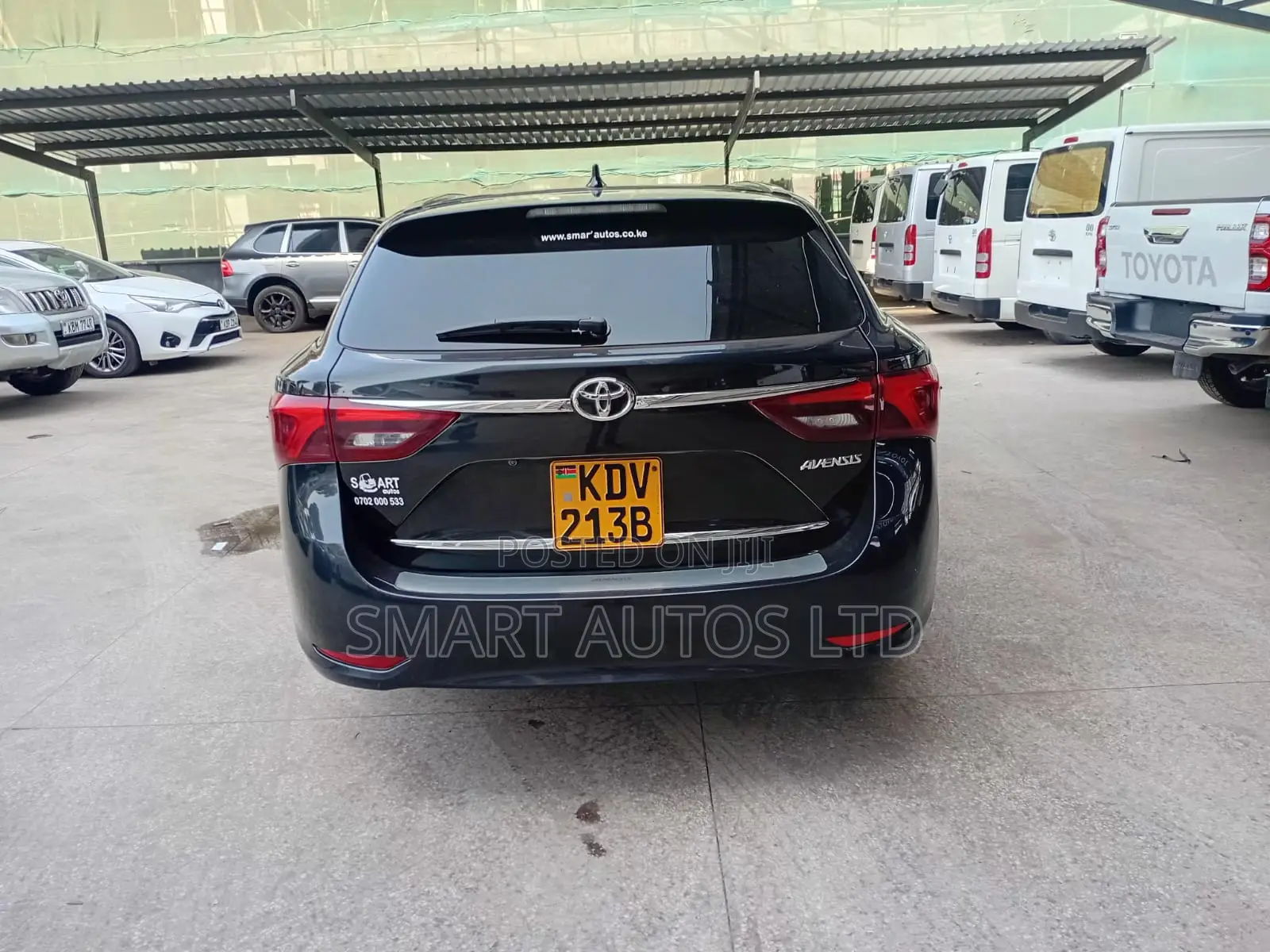 Toyota Avensis 2018 Black