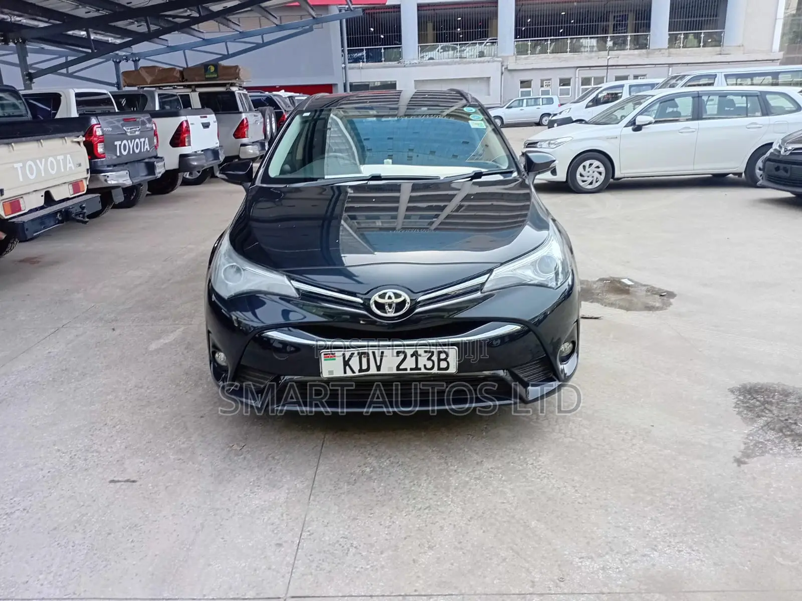Toyota Avensis 2018 Black