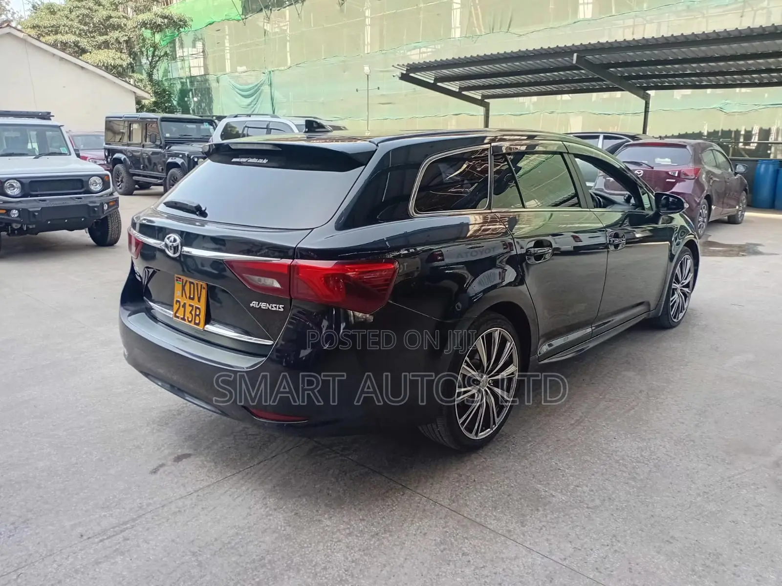 Toyota Avensis 2018 Black