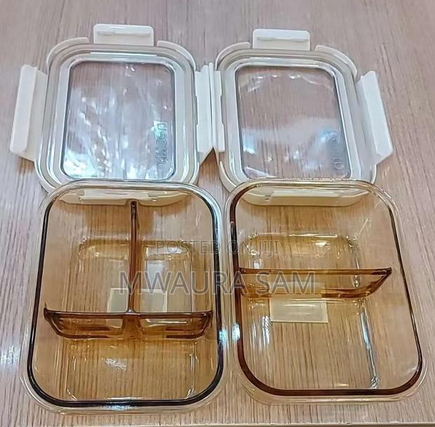 Single Glass Dish,Partitioned Either in Two or Three Compartments.