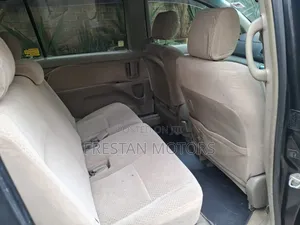 Toyota ISIS 2008 Black