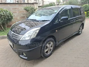 Toyota ISIS 2008 Black