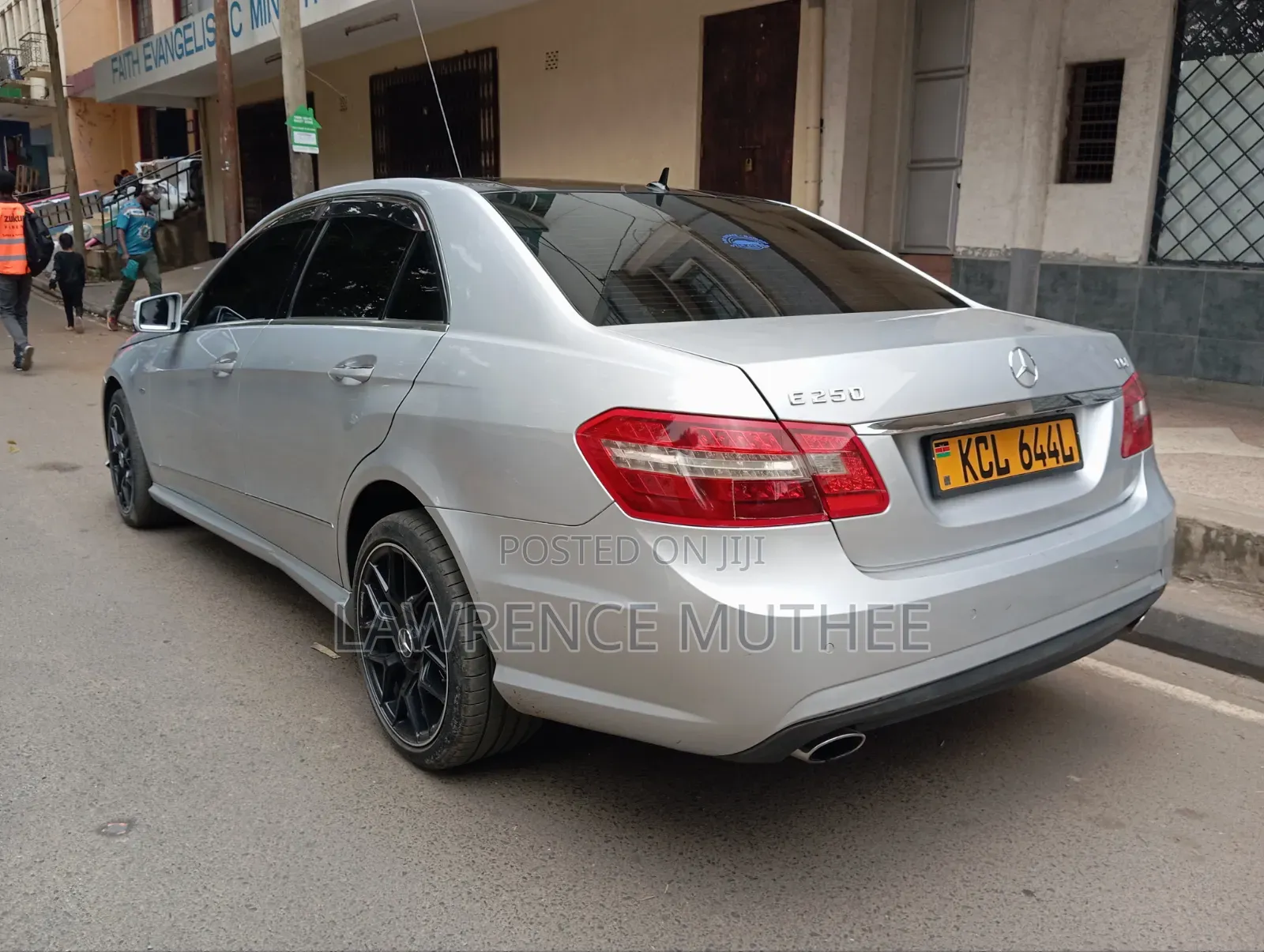 Mercedes-Benz E250 2011 Silver
