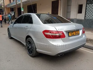 Mercedes-Benz E250 2011 Silver