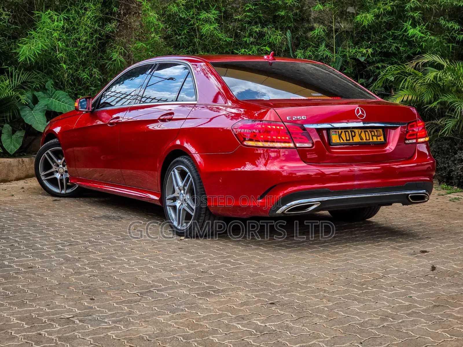 Mercedes-Benz E250 2016 Red