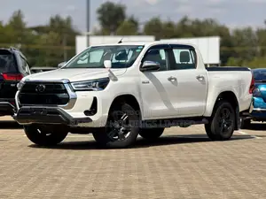 Toyota Hilux 2020 White