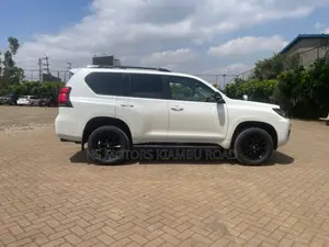 Toyota Land Cruiser Prado 2.7 2021 White