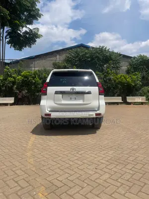 Toyota Land Cruiser Prado 2.7 2021 White